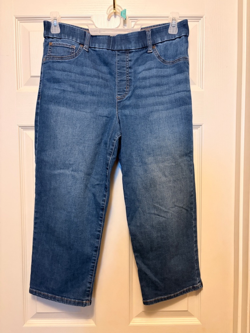 Kim Rogers Women's Medium Blue Denim Capris